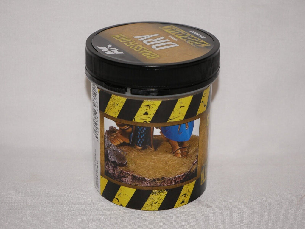 AK Interactive Diorama Series 2mm Dry Grass Flock 250ml Plastic Tub - AK8223