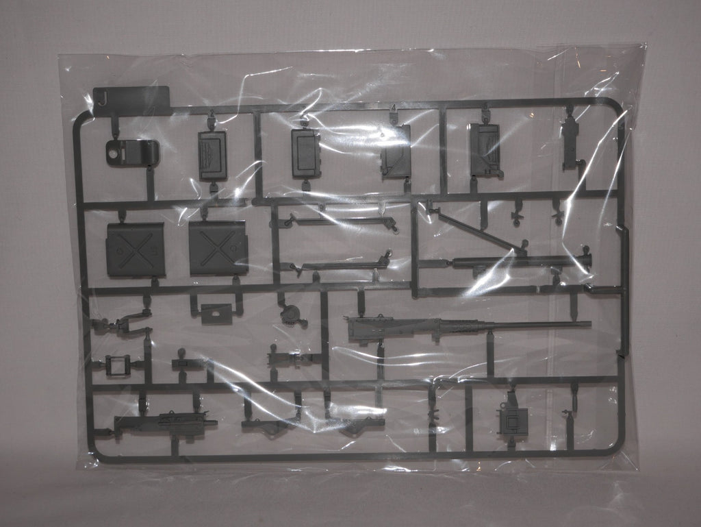 Takom 1:16 Scale US Army Tank Crewman WW2 With .50 Cal Machine Gun Ltd Ed - 1025